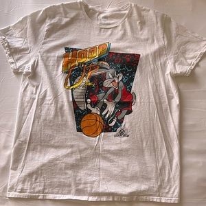 BUGS BUNNY GRAPHIC T